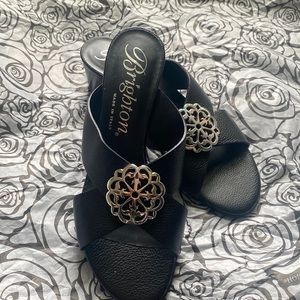 Brand New! Style: Alison Color:Black Med